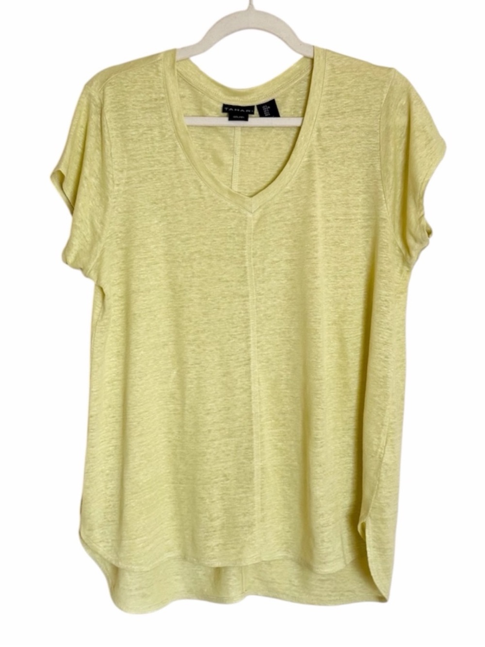 Tahari 100% Linen V-Neck Tee in Pale Yellow. Size Large